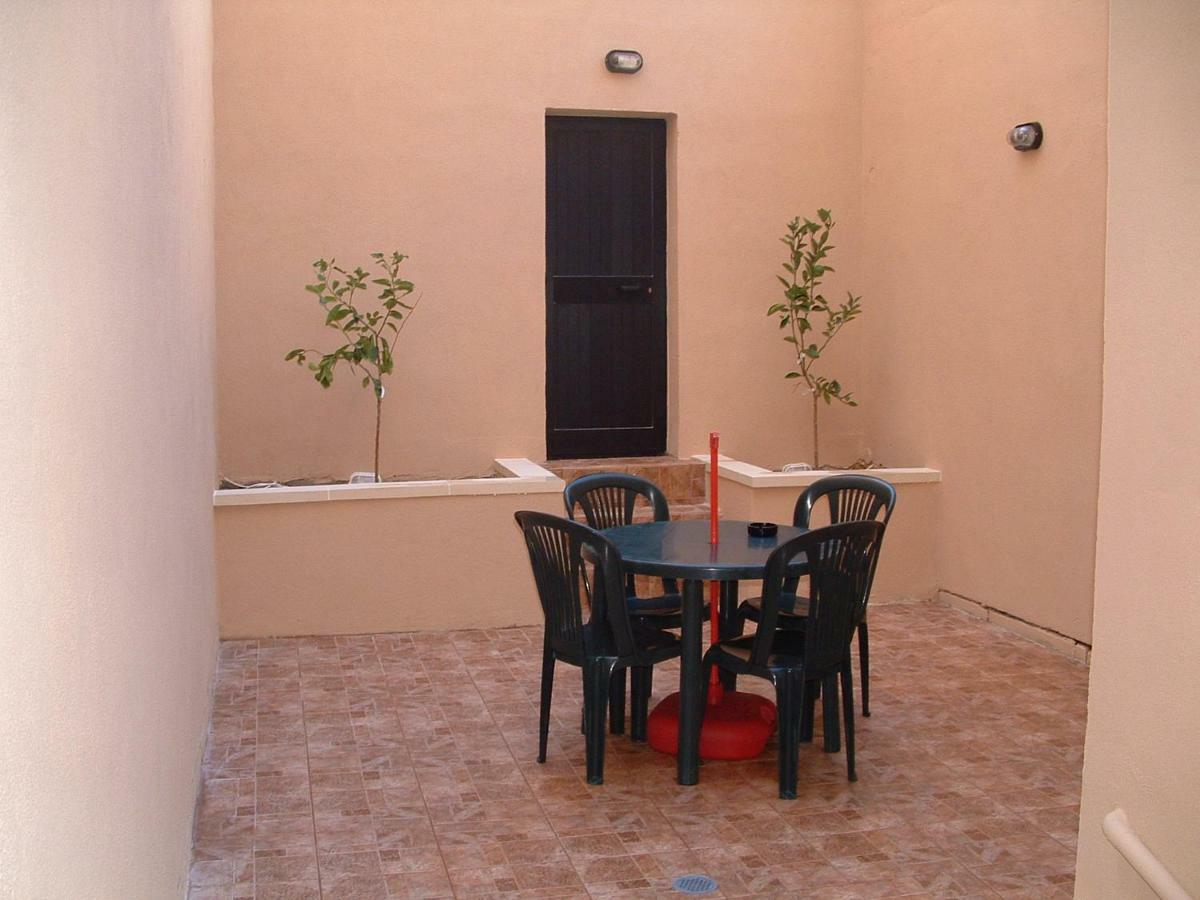 Triton Apartment Σεντ Πόλς Μπέι Εξωτερικό φωτογραφία